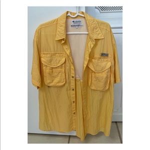 Men’s Columbia shirt